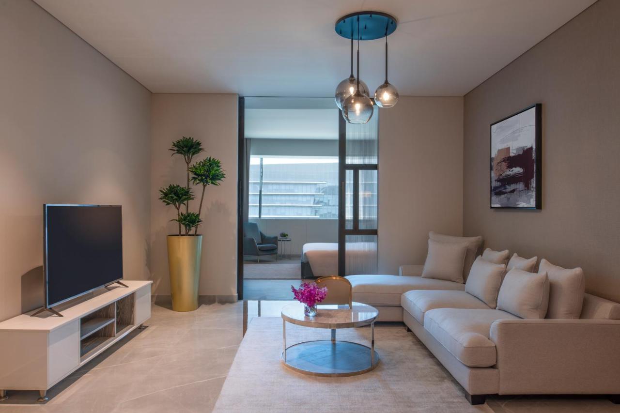 Steigenberger Residence โดฮา ภายนอก รูปภาพ A living room in a typical apartment