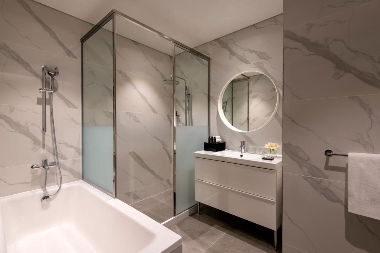 Steigenberger Residence โดฮา ภายนอก รูปภาพ Bathroom