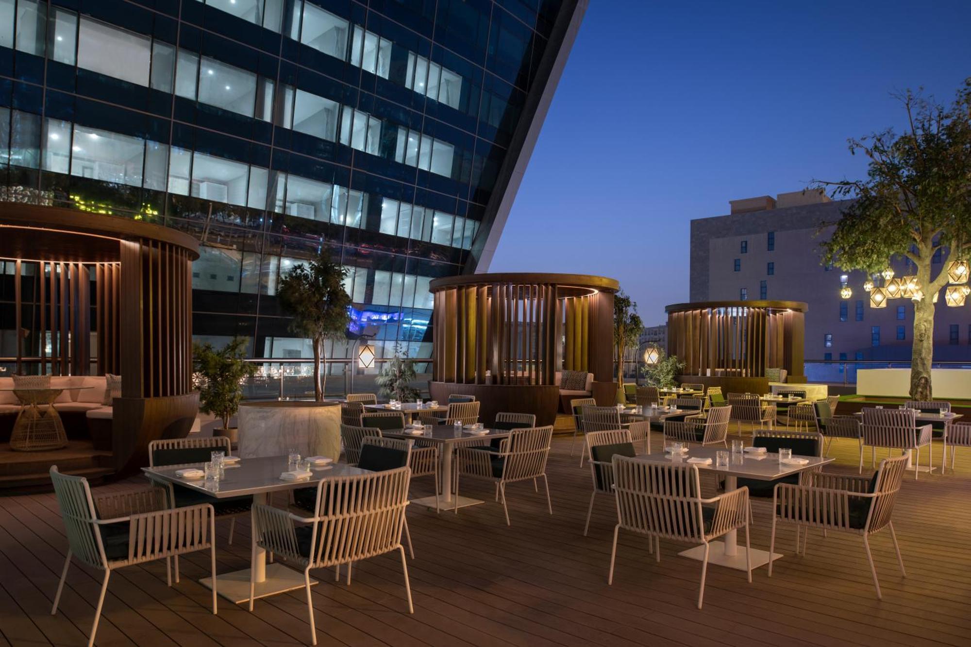 Steigenberger Residence โดฮา ภายนอก รูปภาพ The Deck